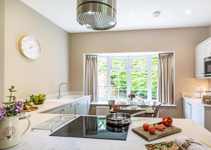 Vakantiehuis 2 Bed In 84000 *